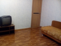2-комнатная квартира посуточно Красноярск, Вавилова , 45: Фотография 2