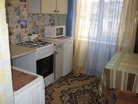 1-комнатная квартира посуточно Керчь, Свердлова, 31: Фотография 9