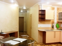 2-комнатная квартира посуточно Киев, Гмыри Бориса, 2: Фотография 5