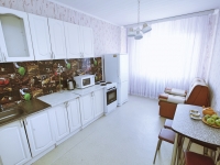 2-комнатная квартира посуточно Сургут, улица Крылова, 36: Фотография 6