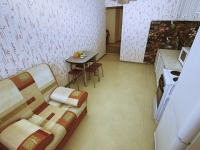 2-комнатная квартира посуточно Сургут, улица Крылова, 36: Фотография 7
