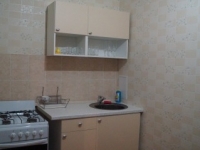 2-комнатная квартира посуточно Краснодар, улица Аверкиева, 1: Фотография 2