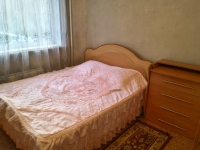 3-комнатная квартира посуточно Белово, Толстого, 6: Фотография 2