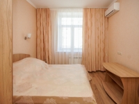 3-комнатная квартира посуточно Омск, Пушкина, 101: Фотография 3