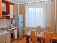 2-комнатная квартира посуточно Челябинск, Чайковского , 52: Фотография 5