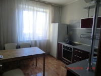 1-комнатная квартира посуточно Челябинск, Салавата Юлаева, 6: Фотография 2