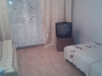 2-комнатная квартира посуточно Ижевск, карла маркса , 403: Фотография 3