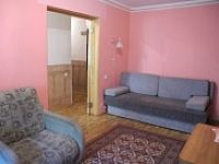 3-комнатная квартира посуточно Серов, Луначарского, 122: Фотография 2