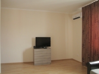 2-комнатная квартира посуточно Краснодар, ул. Героев-Разведчиков, 22: Фотография 2