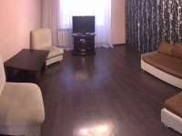 2-комнатная квартира посуточно Усть-Каменогорск, протозанова, 137: Фотография 8