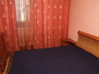 2-комнатная квартира посуточно Ижевск, Камбарская , 29: Фотография 2