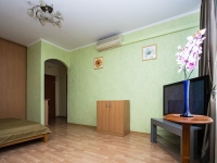 1-комнатная квартира посуточно Екатеринбург, Белинского , 86: Фотография 2