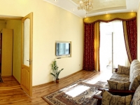 2-комнатная квартира посуточно Севастополь, Большая Морская, 5: Фотография 3