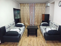 3-комнатная квартира посуточно Саратов, Зарубина , 158/162: Фотография 2
