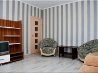 2-комнатная квартира посуточно Краснодар, улица Ленина, 72: Фотография 3