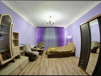 2-комнатная квартира посуточно Краснодар, улица Ленина, 72: Фотография 4