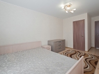 2-комнатная квартира посуточно Челябинск, ул. Цвиллинга, 62: Фотография 7