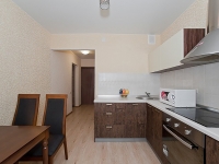 2-комнатная квартира посуточно Челябинск, ул. Цвиллинга, 62: Фотография 10