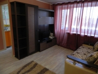 1-комнатная квартира посуточно Ижевск, Ворошилова, 127: Фотография 2