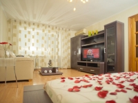 1-комнатная квартира посуточно Екатеринбург, Сурикова, 53: Фотография 3