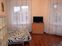 2-комнатная квартира посуточно Иркутск, ДЕПУТАТСКАЯ , 187/5: Фотография 2