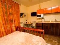 1-комнатная квартира посуточно Саратов, Зарубина, 79: Фотография 5