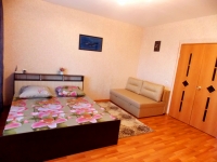 1-комнатная квартира посуточно Челябинск, Руставели, 2 Б: Фотография 2