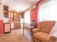 1-комнатная квартира посуточно Симферополь, Севастопольская , 26: Фотография 4