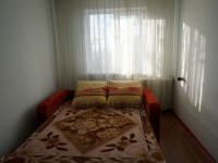 2-комнатная квартира посуточно Барнаул, Cтроителей, 35: Фотография 3