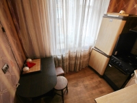 2-комнатная квартира посуточно Тюмень,  Энергетиков, 53, корп. 1: Фотография 2