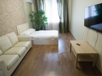 2-комнатная квартира посуточно Тюмень,  Республики, 157: Фотография 5
