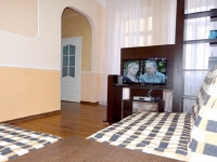 3-комнатная квартира посуточно Кемерово, пр. Ленина , 80: Фотография 2