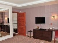 3-комнатная квартира посуточно Кемерово, ул. Гагарина, 47: Фотография 3