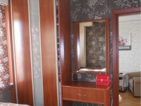 2-комнатная квартира посуточно Кемерово, ул. Заречная 2-я, 2: Фотография 4
