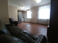 3-комнатная квартира посуточно Тюмень,  Севастопольская, 23: Фотография 2