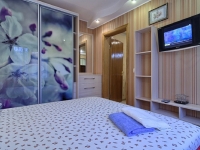 3-комнатная квартира посуточно Кемерово, Пр. Химиков , 16: Фотография 2