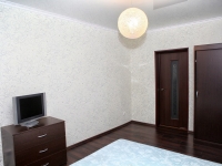 2-комнатная квартира посуточно Уфа, Карла Маркса, 62: Фотография 8