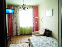 2-комнатная квартира посуточно Санкт-Петербург, корпусная, 28: Фотография 2
