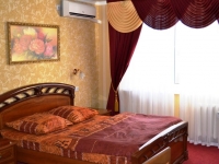 1-комнатная квартира посуточно Нижнекамск, проспект Мира, 72: Фотография 3