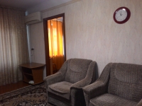 2-комнатная квартира посуточно Волгоград, Депутатская, 3: Фотография 2