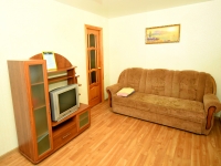 2-комнатная квартира посуточно Волгоград, 7-ая Гвардейская, 15: Фотография 2