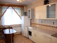 2-комнатная квартира посуточно Кемерово, Авроры, 14: Фотография 2