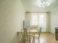 2-комнатная квартира посуточно Чебоксары, Ленинского Комсомола , 25: Фотография 3