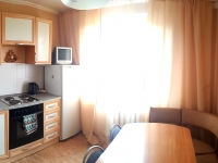 2-комнатная квартира посуточно Тюмень, Логунова , 20: Фотография 7