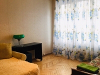 1-комнатная квартира посуточно Москва, Каховка, 15к1: Фотография 2