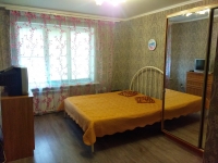 2-комнатная квартира посуточно Таганрог, Свободы, 17к2: Фотография 2