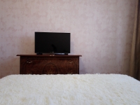2-комнатная квартира посуточно Тюмень, Прокопия Артамонова, 8: Фотография 2