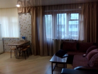 2-комнатная квартира посуточно Саратов, серова, 1: Фотография 3