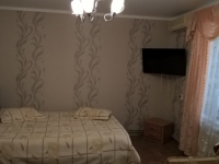 2-комнатная квартира посуточно Ялта, Боткинская, 8: Фотография 2
