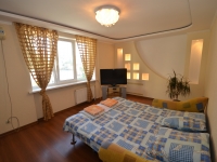 2-комнатная квартира посуточно Феодосия, бульвар Старшинова, 25: Фотография 8
